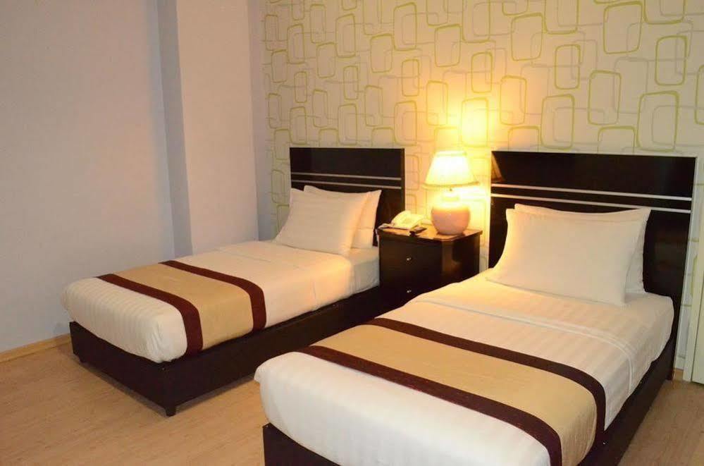 Bluebell Hotel Skudai Exterior foto