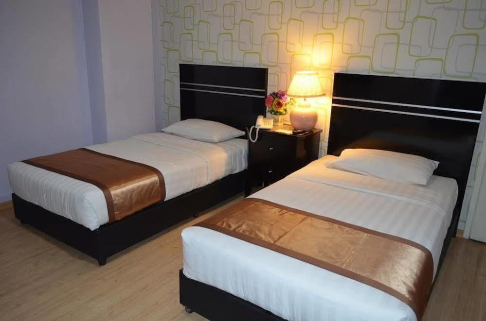 Bluebell Hotel Skudai Exterior foto