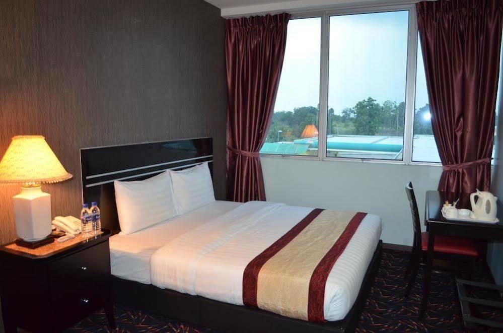 Bluebell Hotel Skudai Exterior foto